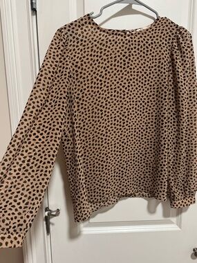 Array Women’s Tan and Black Animal Print Long Sleeve Blouse